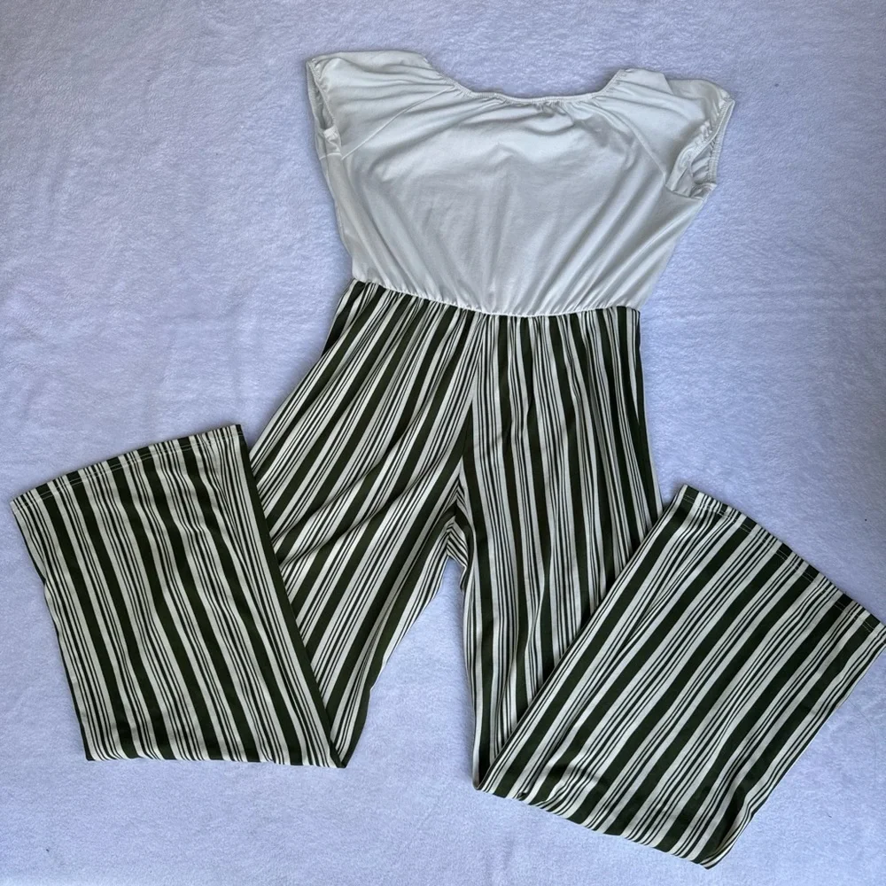 Stylish Kids Striped Romper in green  and White